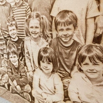 Foto di Classe incisa su legno - Regalo emozionante per la tua Maestra
